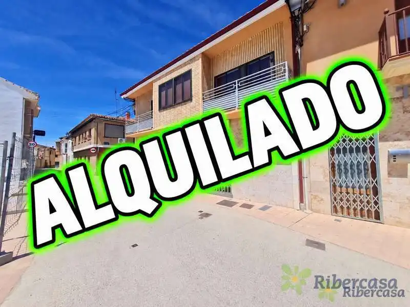 Local comercial de lloguer a Plaza Iglesia