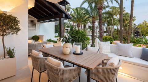 Luxurious Coastal Living Un Oasis Tranquil en la Milla de Oro de Marbella.