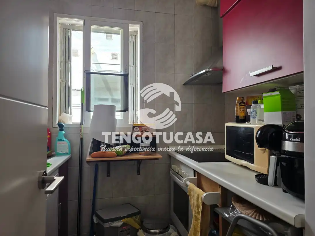 Cuina de Pis en venda en Madrid amb Calefacció i Moblat