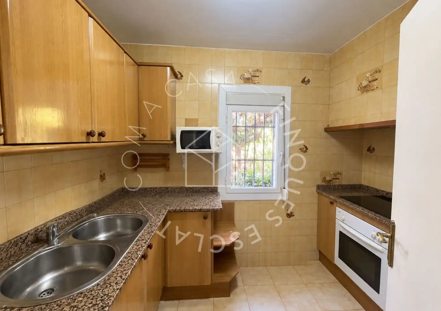 Cuina de Casa o xalet en venda en Gelida amb Aire condicionat, Calefacció i Jardí privat