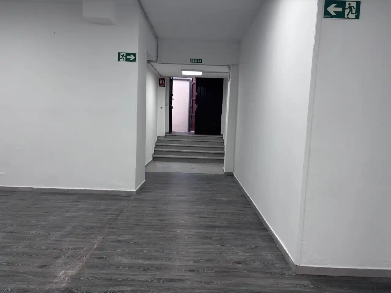 Commercial properties for rent in Arona