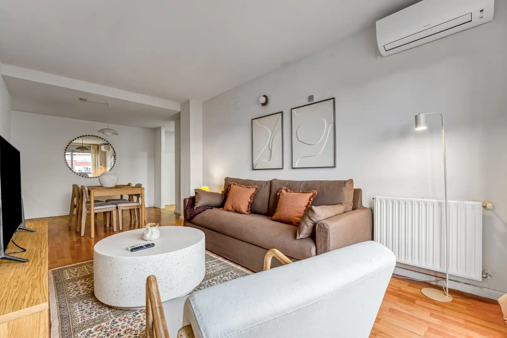 Living room of Apartments for rent in Madrid  with Air Conditioner, Heating and Parquet flooring