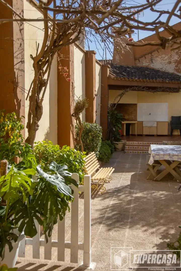 Terrassa de Casa o xalet en venda en Alaquàs amb Aire condicionat, Terrassa i Piscina