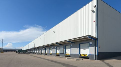Foto 2 von Fabrikhallen zur Miete in Ctra. N-ii, Km 47, Alovera, Guadalajara