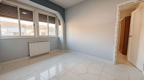 Foto 2 de Piso en venta en Calle de Albares de la Ribera, Puerta Bonita, Madrid Capital