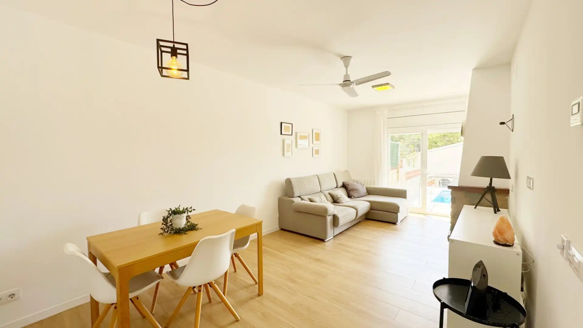 Houses for sale in Carrer Avellaners, Mas Romeu