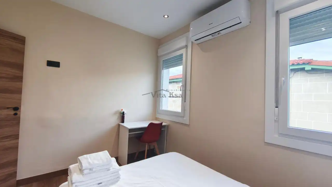 Habitación de Piso de alquiler en Ourense Capital  con Calefacción, Amueblado y Balcón