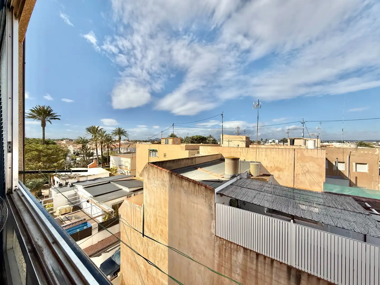 Vista exterior de Pis en venda en San Pedro del Pinatar amb Terrassa, Moblat i Rentadora
