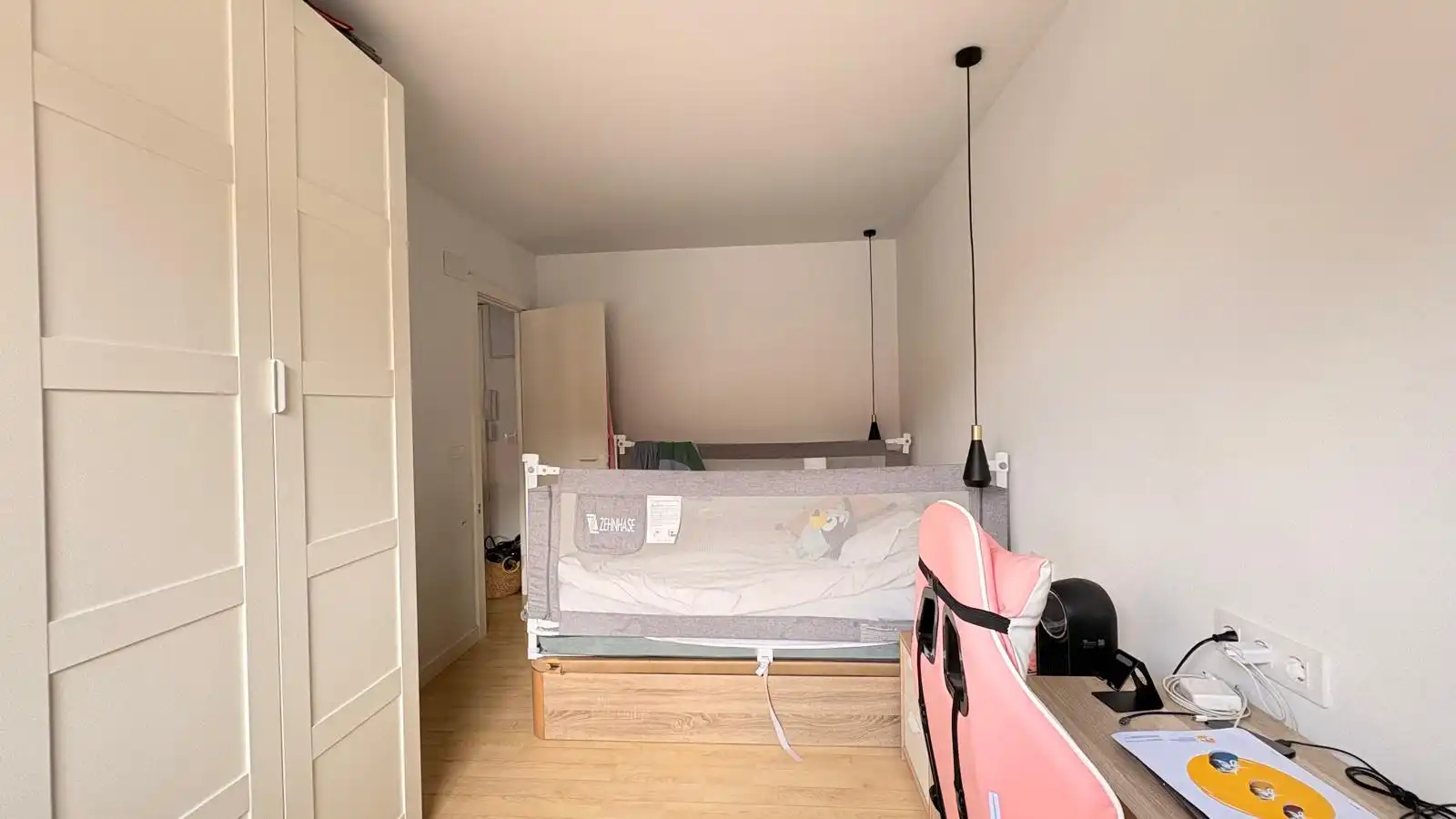 Bedroom of Flat for sale in Barakaldo   with Heating