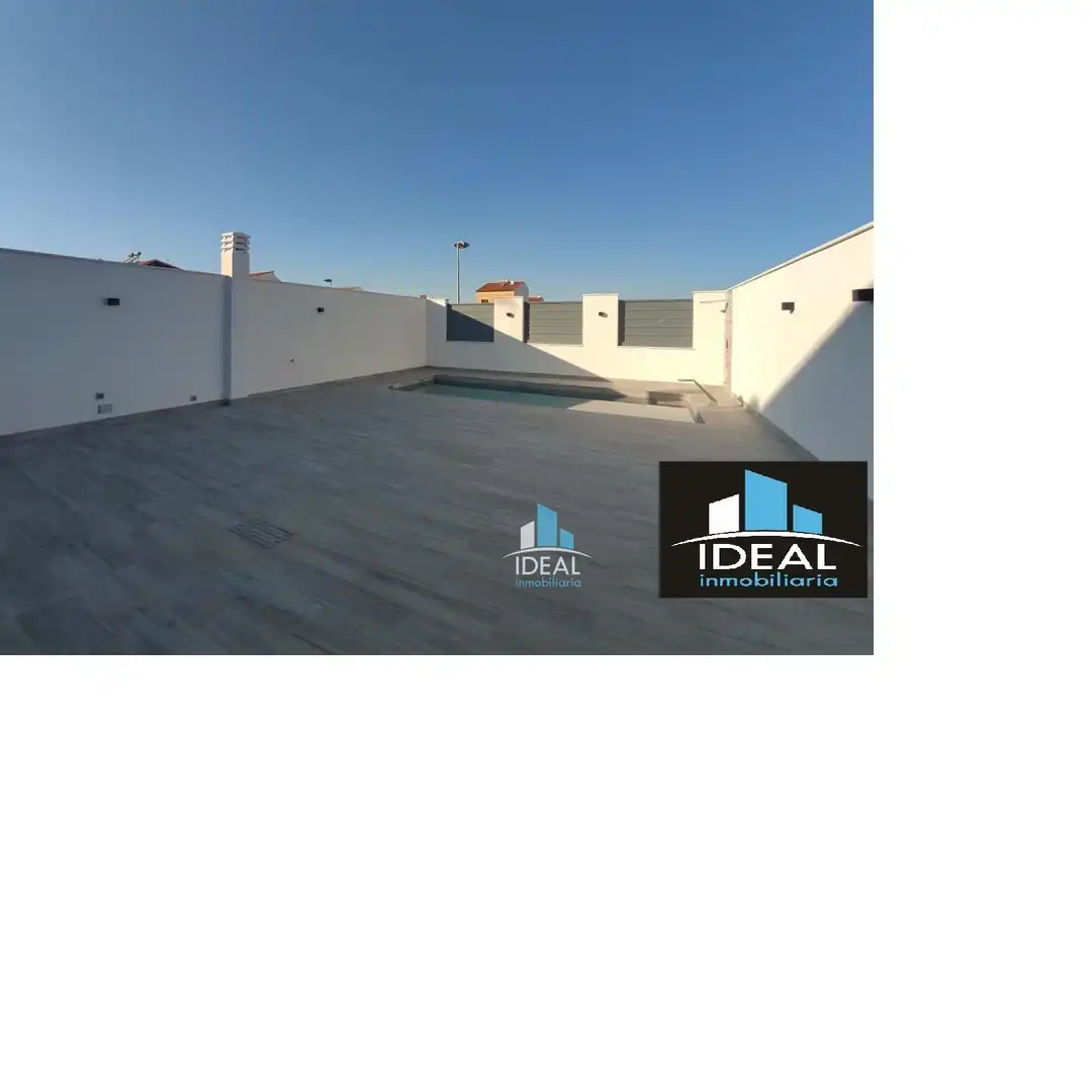Terraza de Casa adosada en venta en Villanueva de la Serena con Aire acondicionado, Calefacción y Terraza