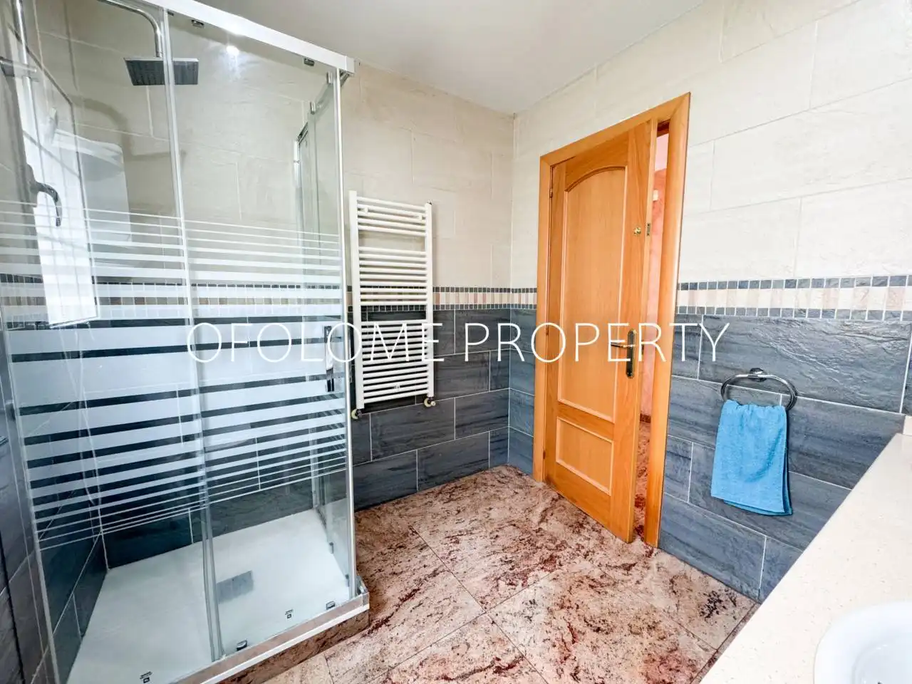 Baño de Casa o chalet en venta en Santa Perpètua de Mogoda con Aire acondicionado, Calefacción y Jardín privado