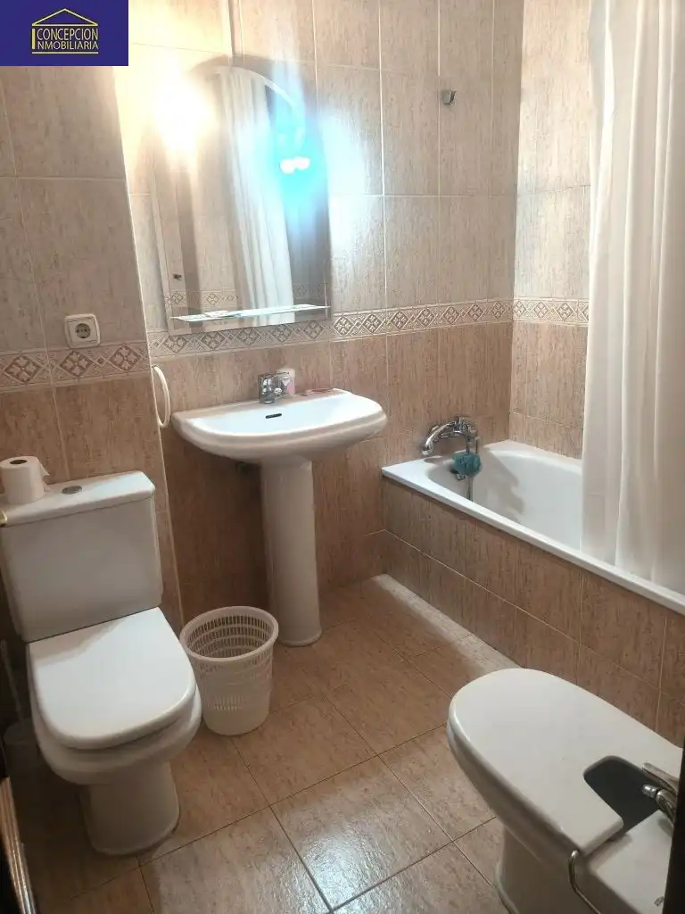 Bathroom of Flat for rent in Córdoba  with Air Conditioner, Heating and Furnished