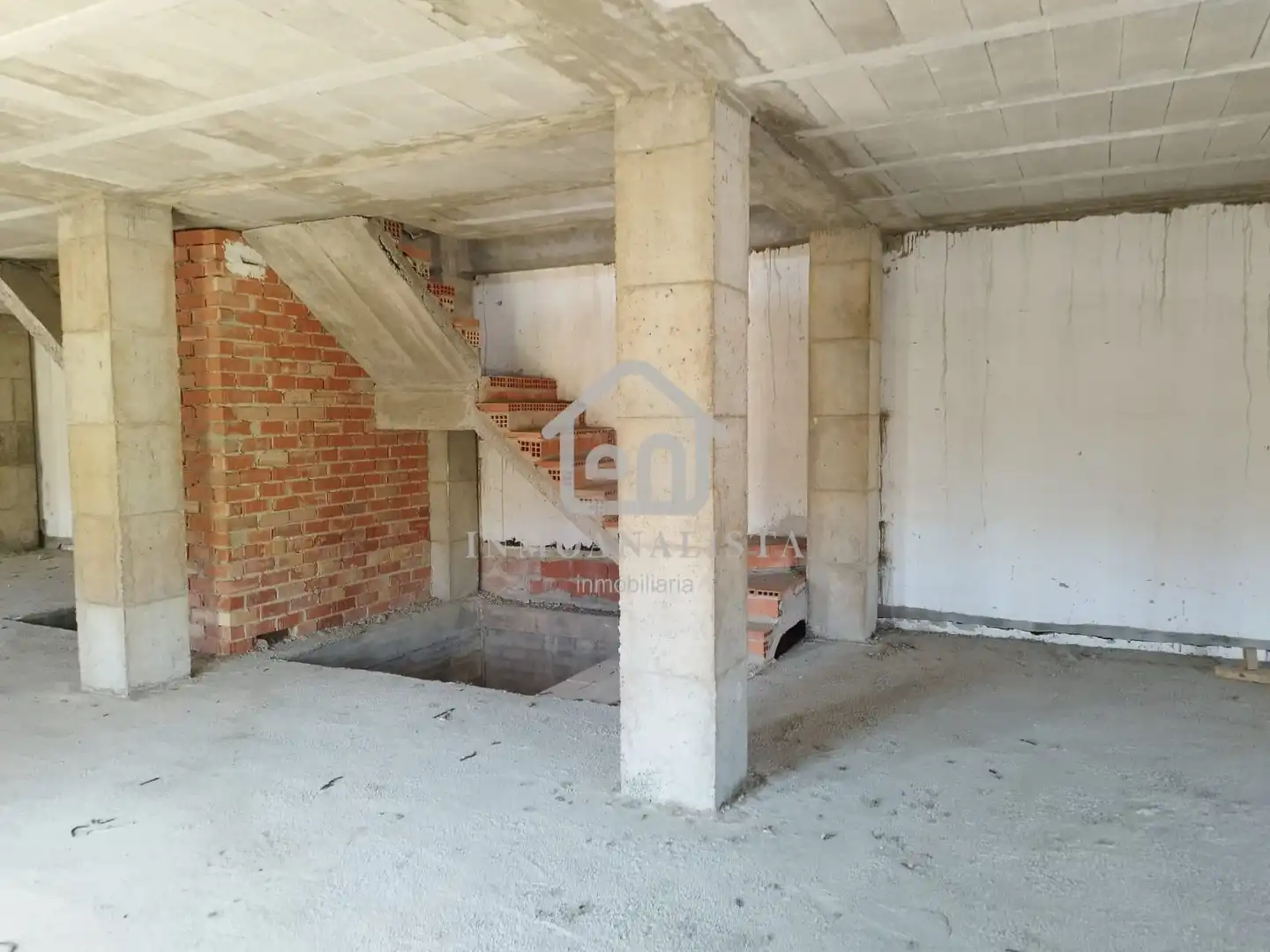 Casa adosada en venta en Requena con Balcón