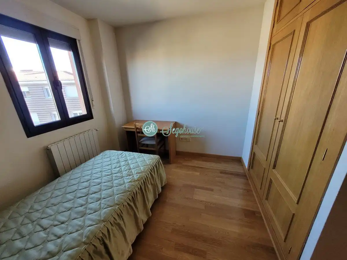 Bedroom of Flat for sale in Palazuelos de Eresma  with Heating, Storage room and Community pool
