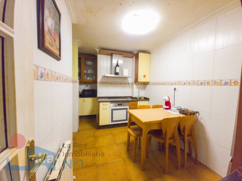 Kitchen of Flat for sale in Vigo   with Heating, Private garden and Parquet flooring