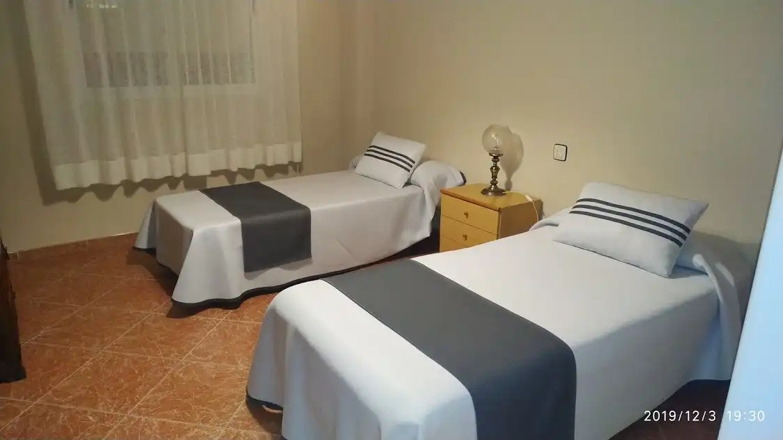 Habitación de Piso de alquiler en Linares con Aire acondicionado, Calefacción y Amueblado