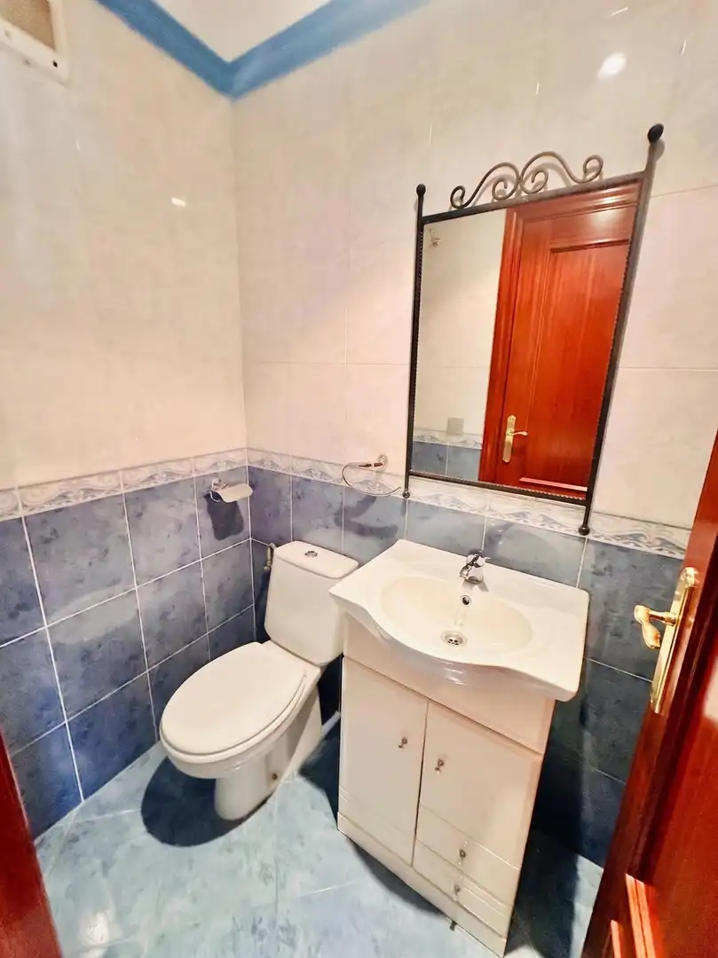 Piso en venta en Calle MONTSERRAT ROIG, Martiricos - La Roca - La Rosaleda