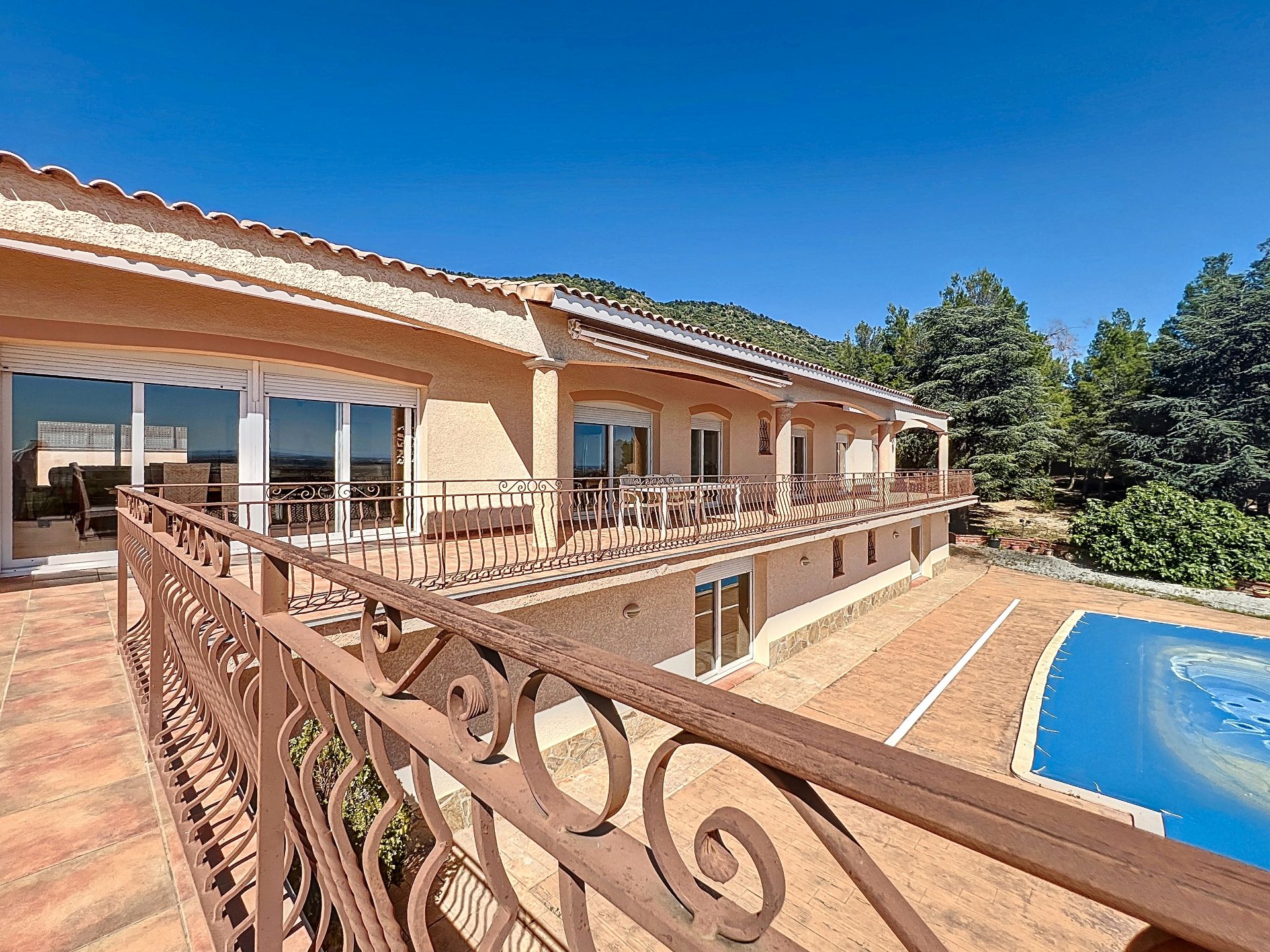 Vista exterior de Casa o xalet en venda en Pau amb Aire condicionat, Calefacció i Terrassa