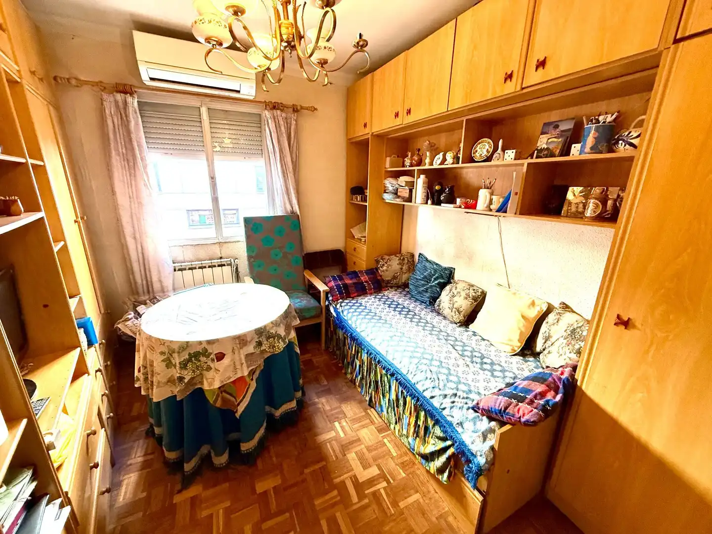 Schlafzimmer von Wohnung zum Verkauf in Madrid mit Klimaanlage und Heizung