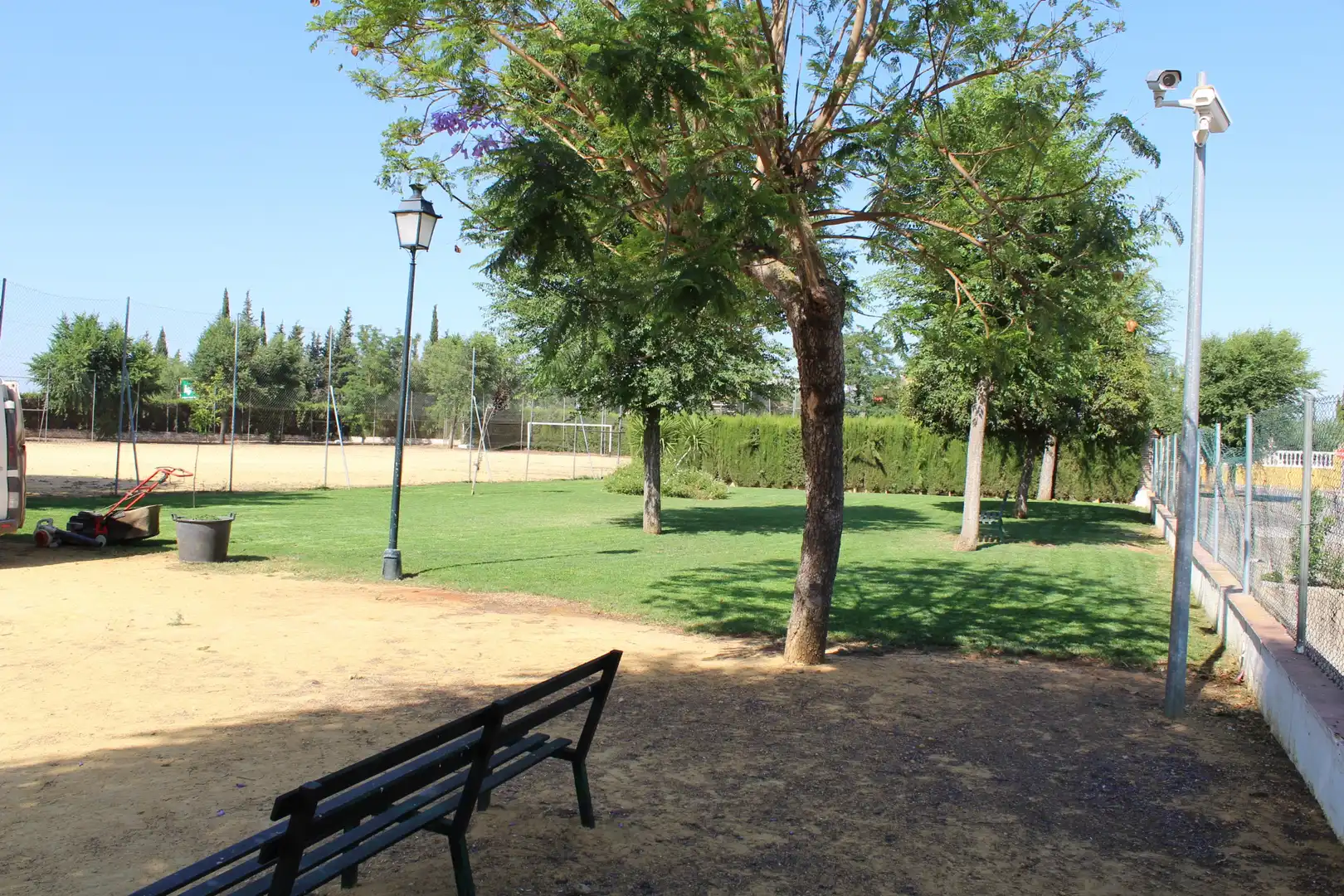 Jardí de Casa o xalet en venda en Alcalá de Guadaira amb Aire condicionat, Jardí privat i Piscina