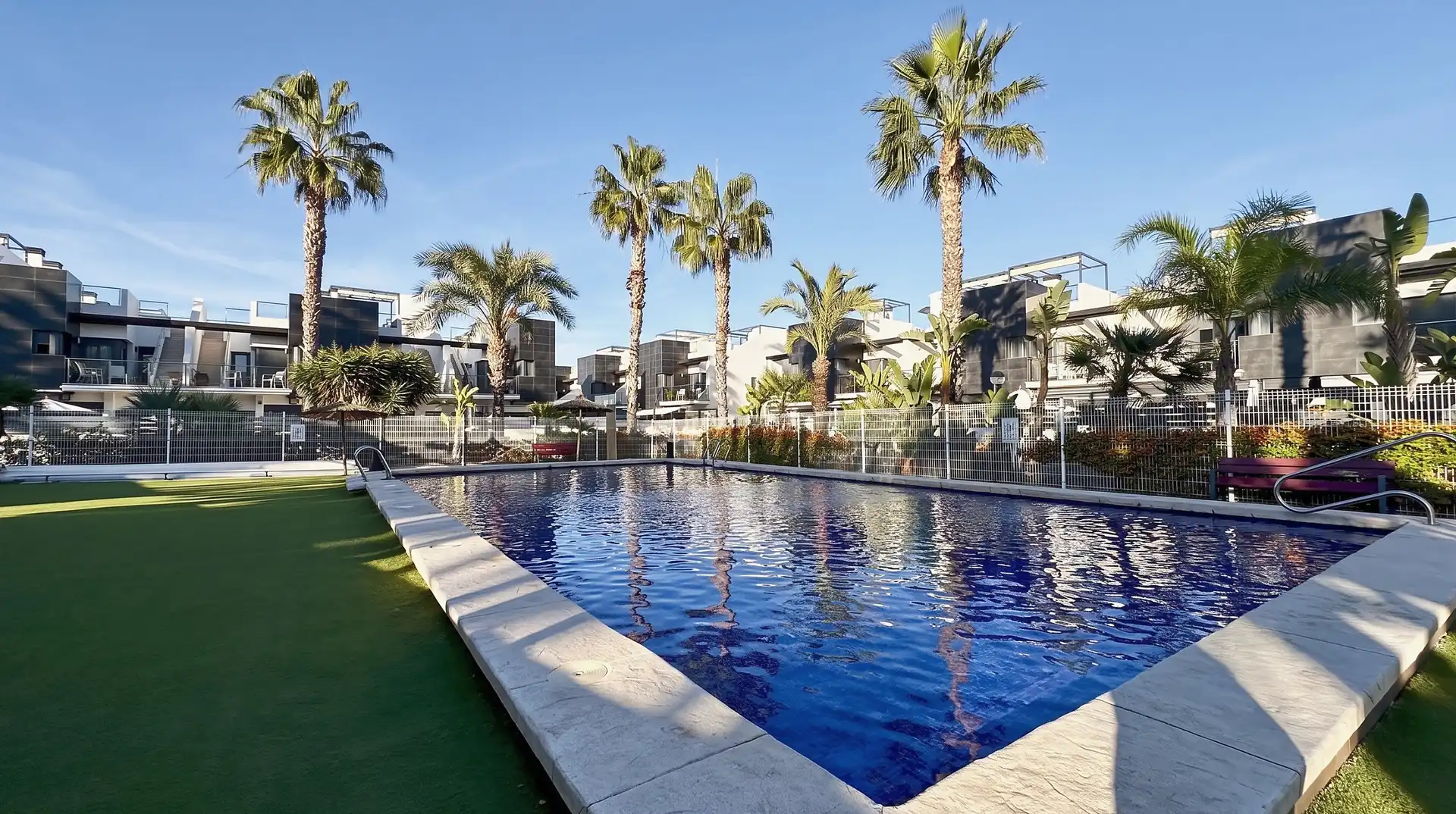 Adossat amb piscina en venda a Orihuela Costa