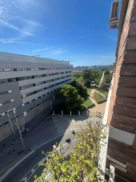 Vista exterior de Piso de alquiler en Les Corts