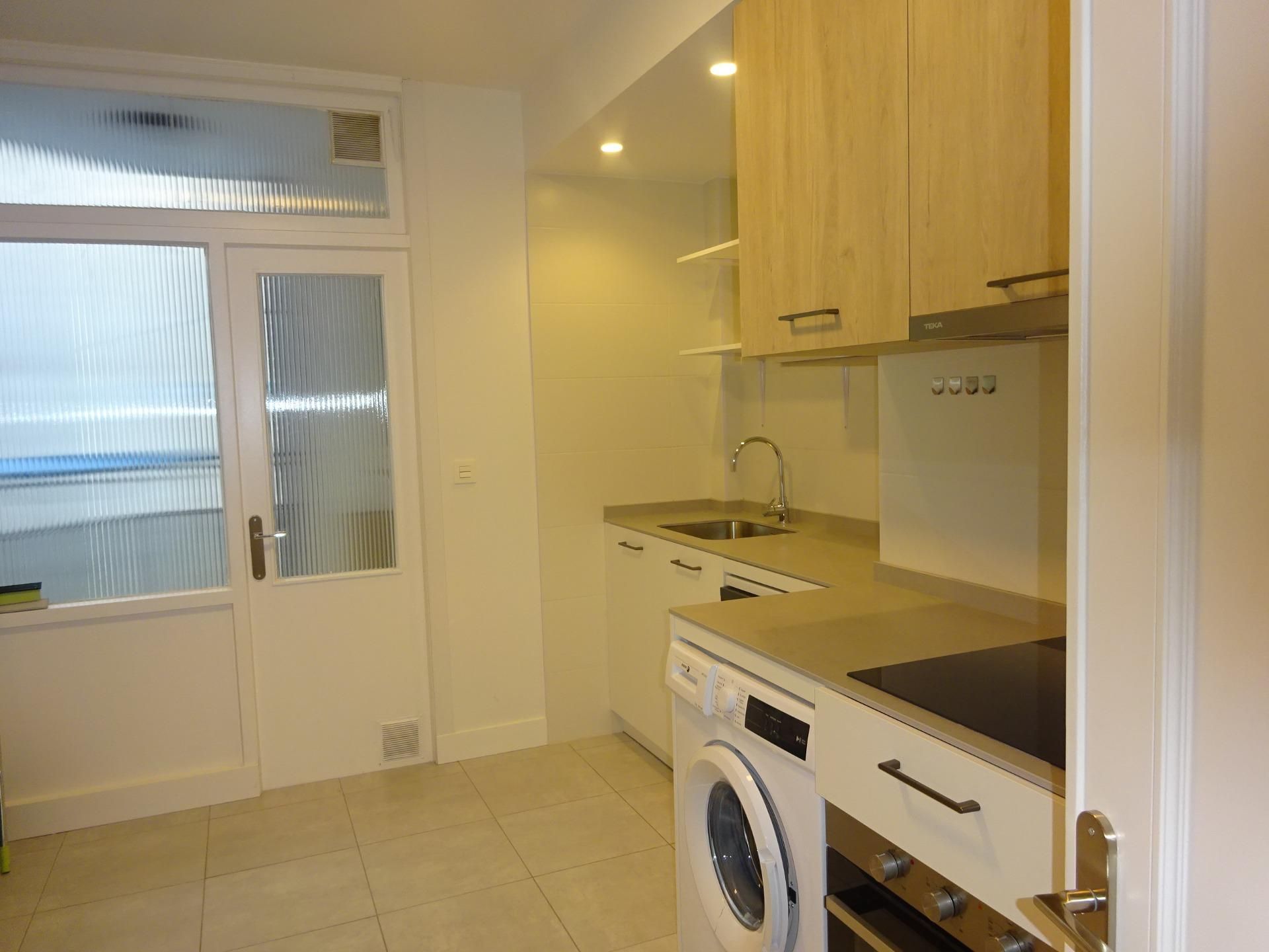 Kitchen of Flat to rent in Bilbao   with Balcony