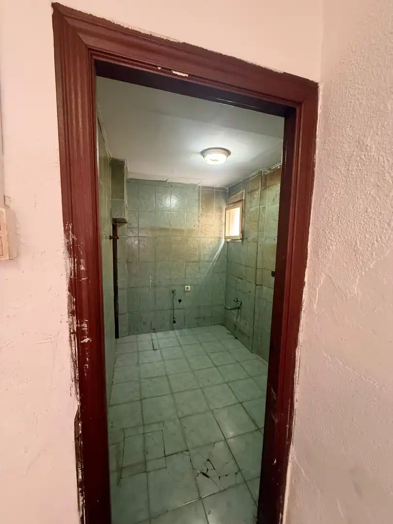 Bathroom of Ground floor for sale in Valencia