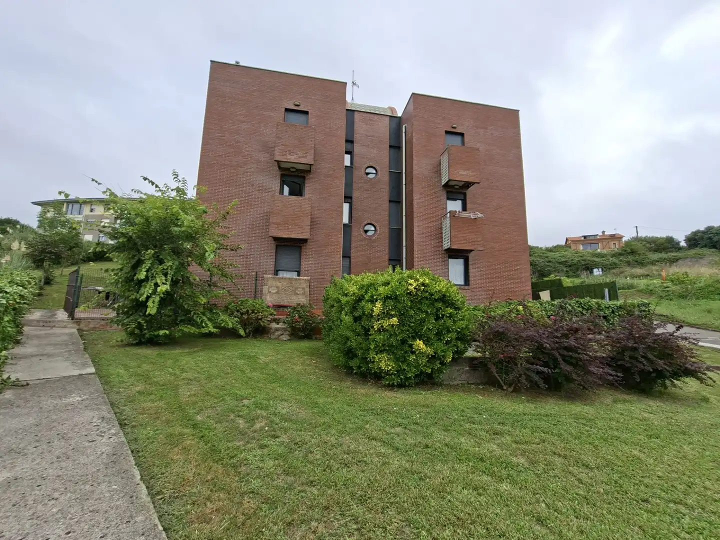 Vista exterior de Piso en venta en Suances con Calefacción, Amueblado y Lavadora