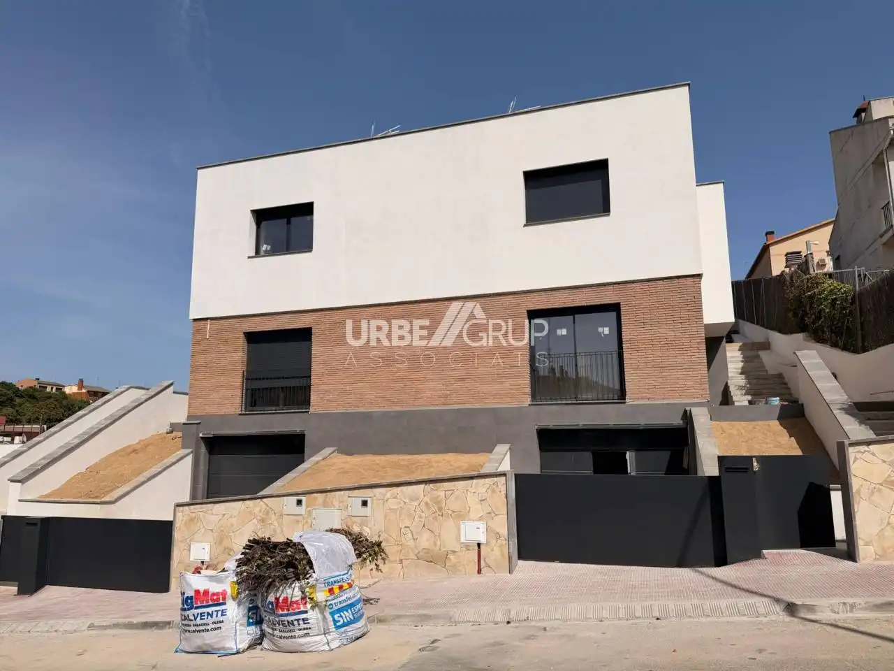 Exterior view of Houses for sale in Terrassa  with Air Conditioner, Heating and Alarm