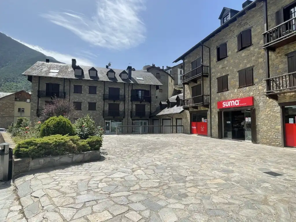 Exterior view of Flat for rent in Llavorsí  with Oven, Washing machine and Balcony