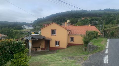 BONITA CASA DE PIEDRA EN LA ZONA DE MANDIÁ