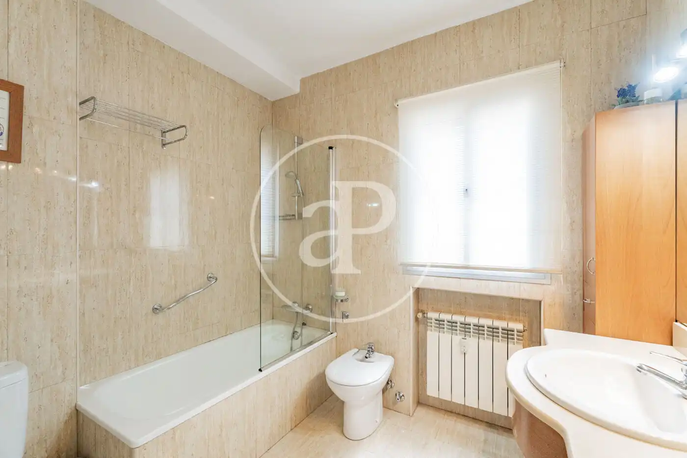 Bathroom of Attic for sale in Madrid  with Air Conditioner, Heating and Private garden