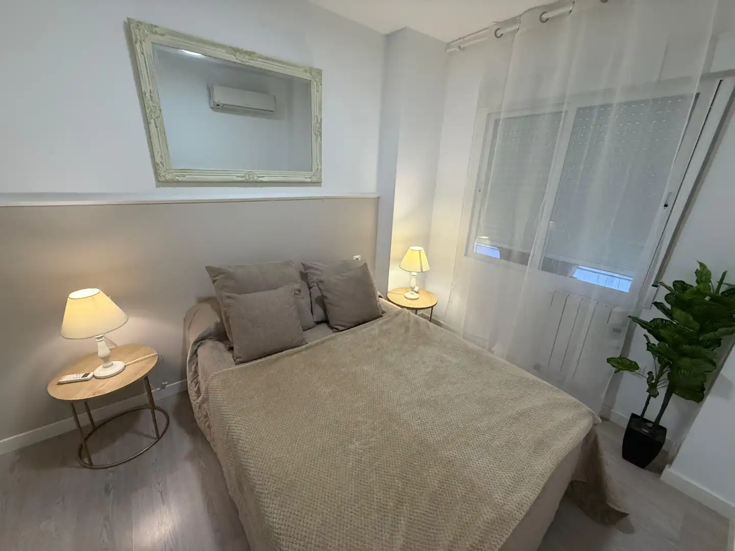 Schlafzimmer von Wohnung zur Miete in Granada mit Klimaanlage, Heizung und Terrasse
