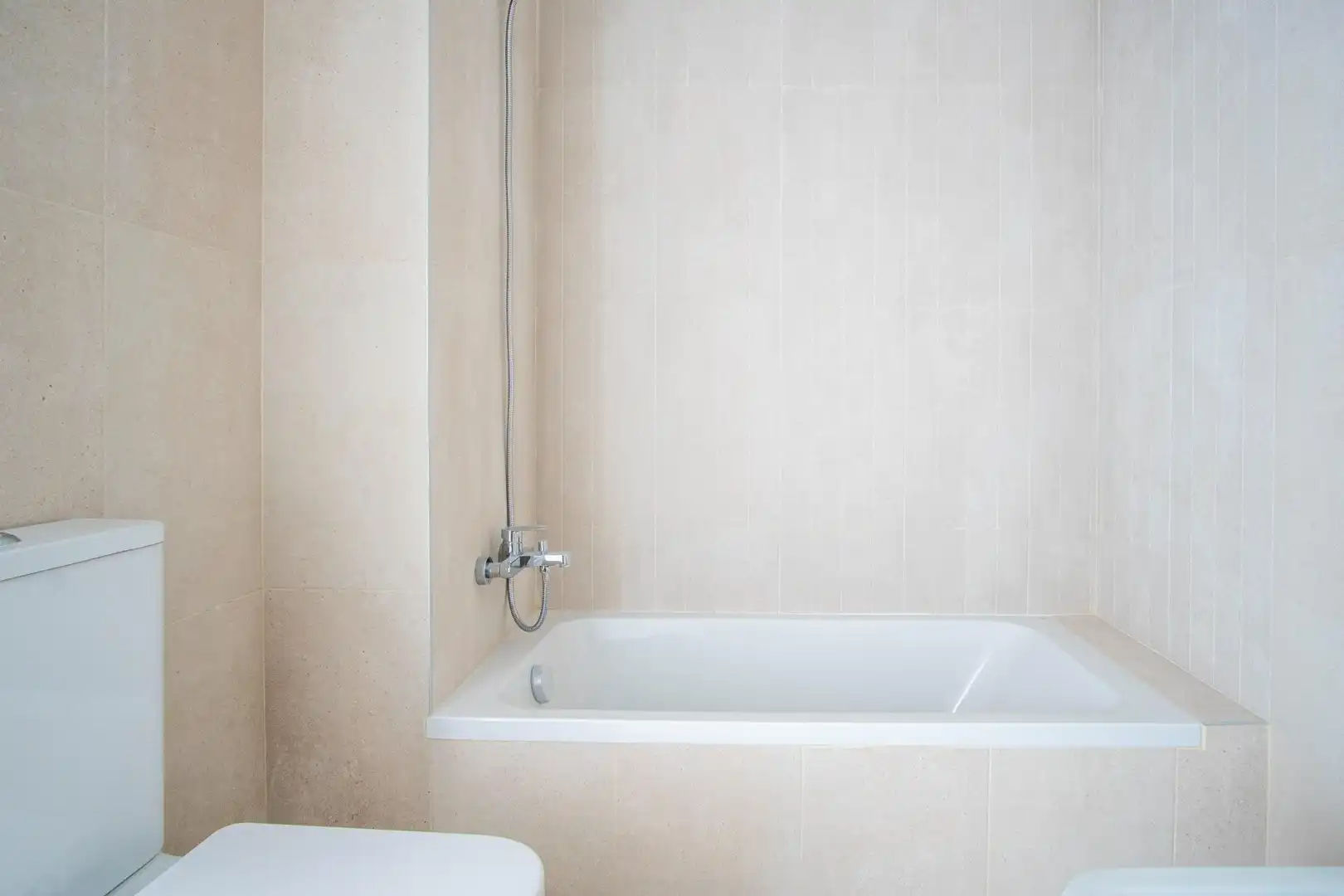 Badezimmer von Wohnung zum Verkauf in San Fernando mit Klimaanlage, Heizung und Terrasse