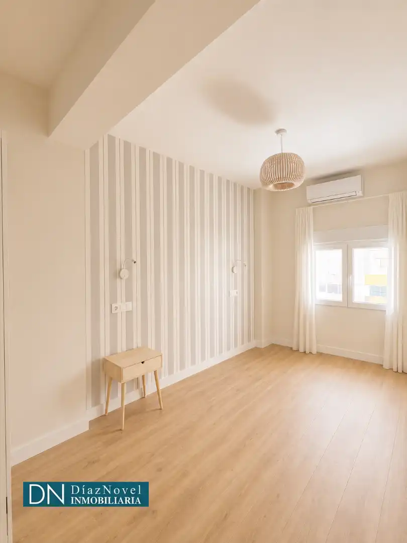 Habitación de Local en venta en Málaga con Aire acondicionado, Calefacción y Parquet