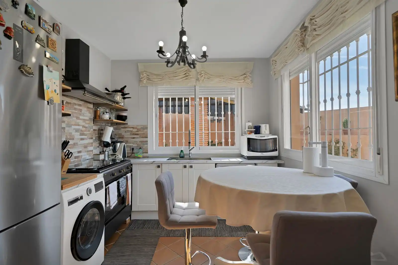 Chalet con piscina en venta en Avenida Pablo Ruiz Picasso 11, imagen 68