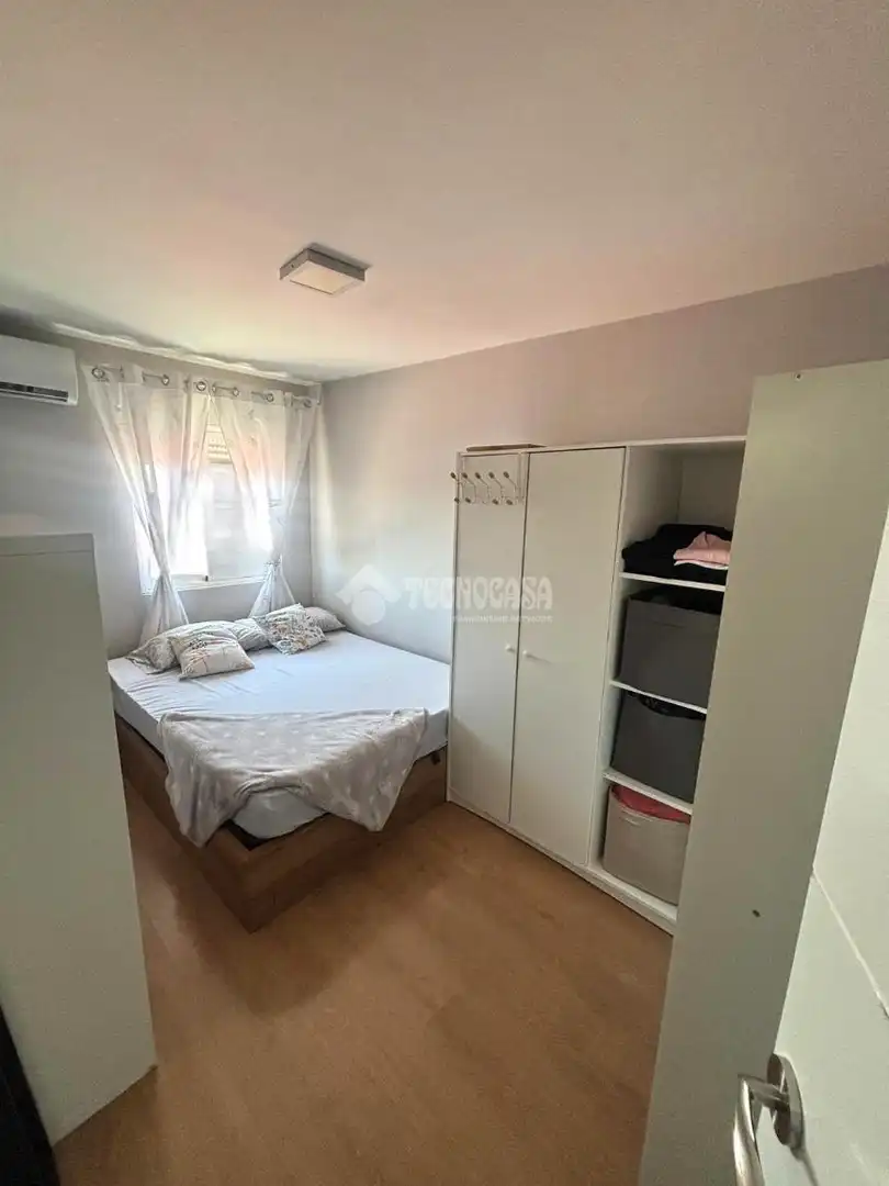 Bedroom of Flat for sale in Parla  with Air Conditioner, Terrace and Furnished