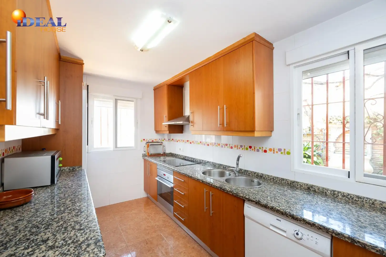 Cocina de Casa o chalet en venta en Güéjar Sierra con Jardín privado, Trastero y Piscina
