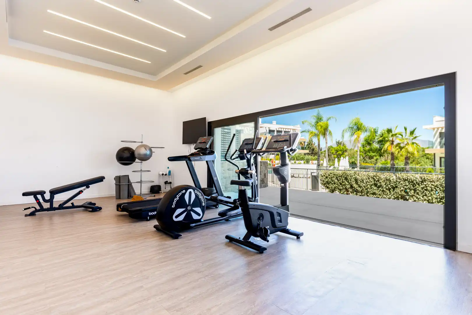 Penthouse with balcony for sale in Estepona Pueblo, imagen 26