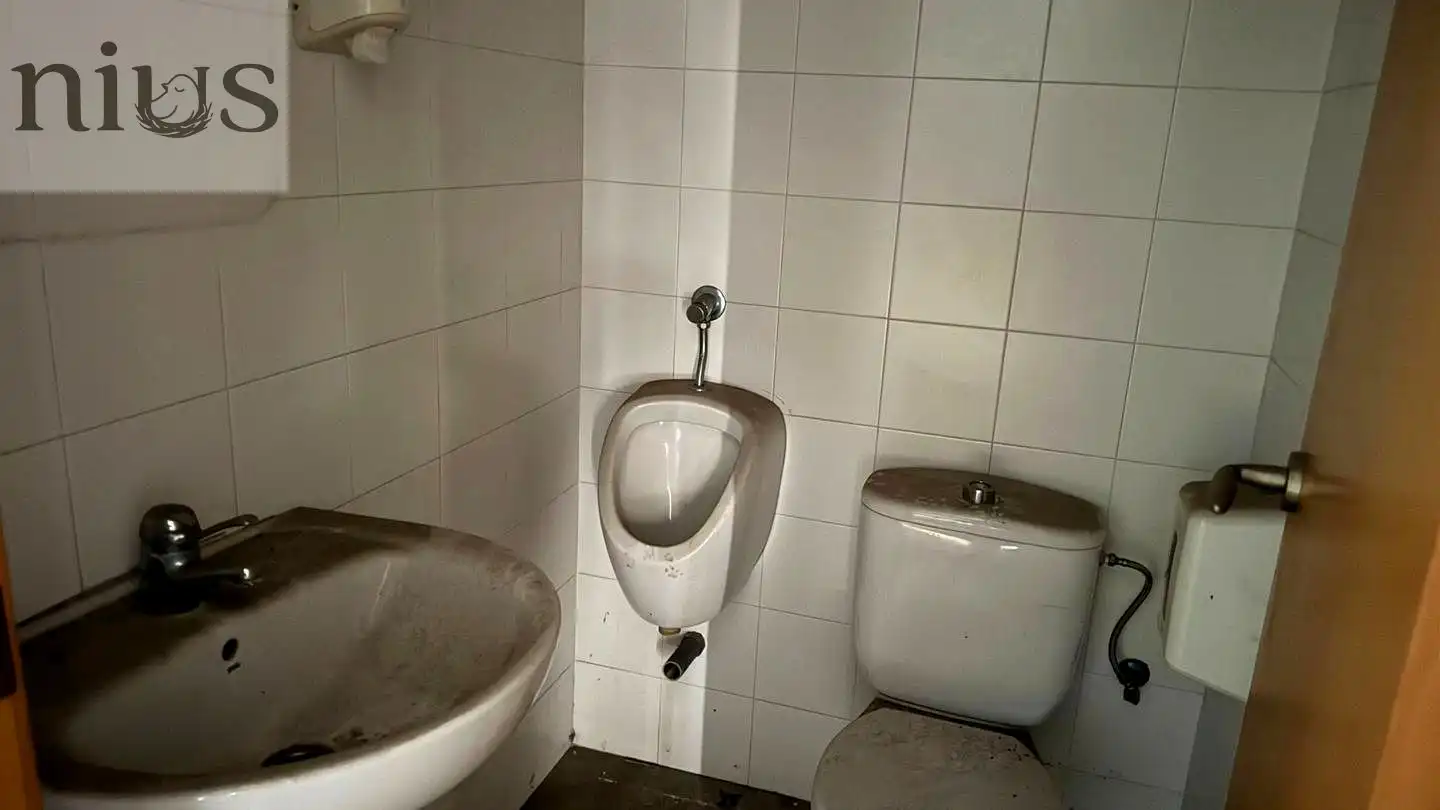 Baño de Nave industrial en venta en Silla