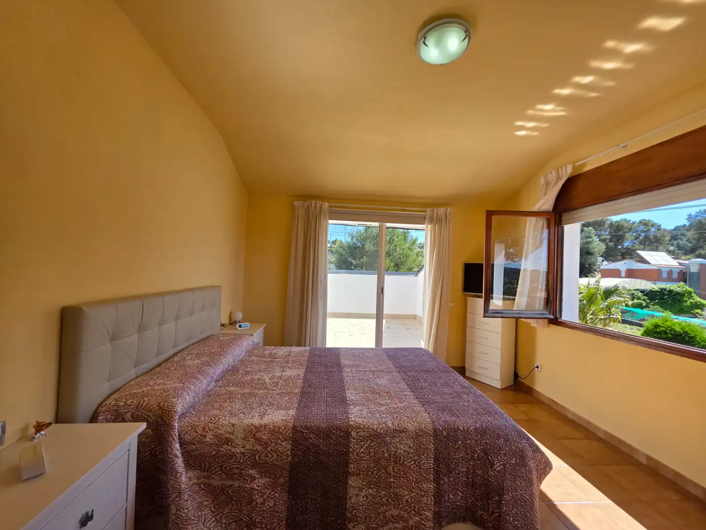 Dormitori de Casa o xalet en venda en Vallirana amb Aire condicionat, Calefacció i Jardí privat