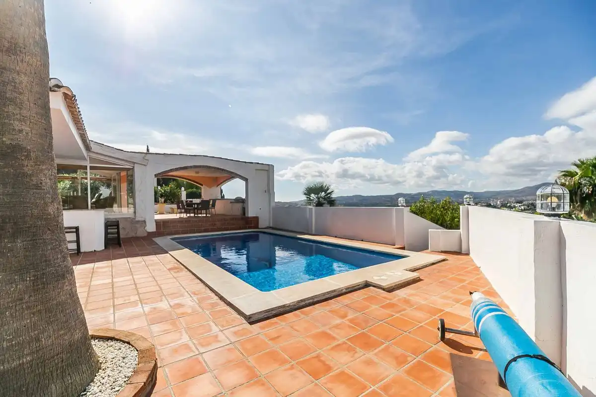 Piscina de Casa o chalet en venta en Mijas con Aire acondicionado, Calefacción y Jardín privado