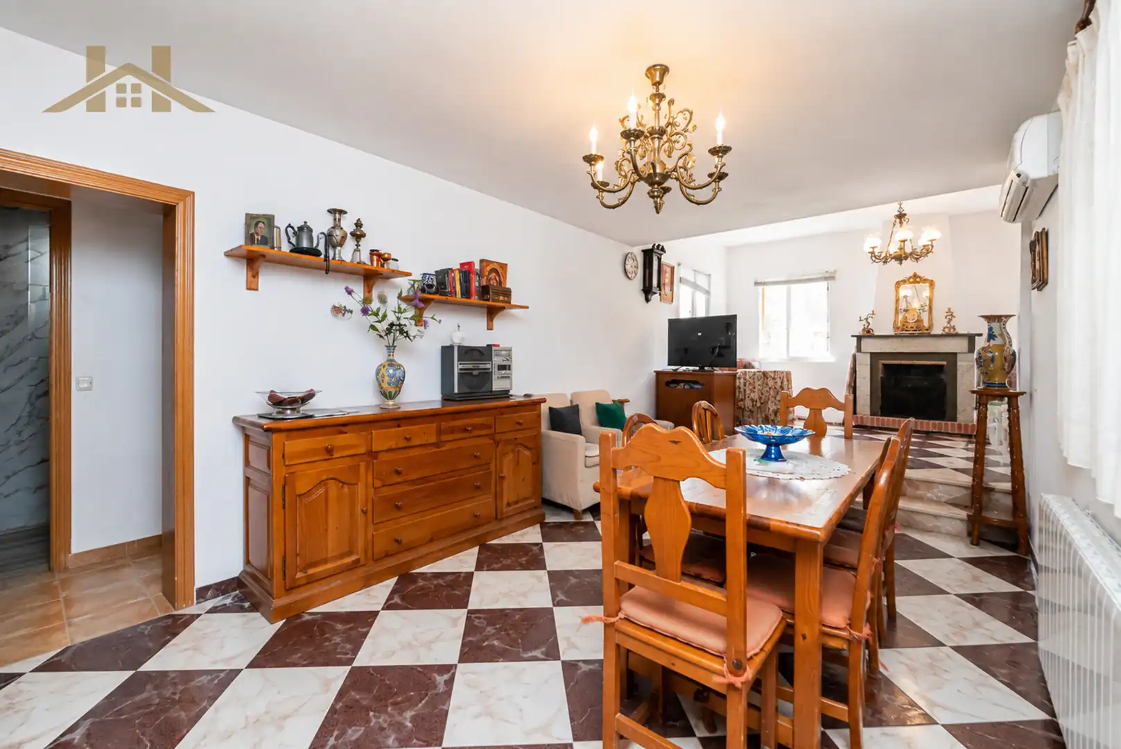 Comedor de Casa o chalet en venta en Pozuelo de Alarcón con Aire acondicionado, Calefacción y Jardín privado
