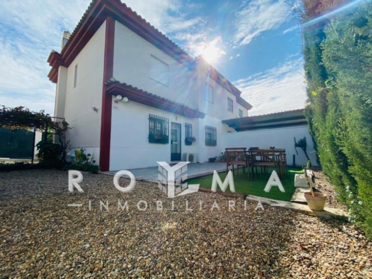Single-family semi-detached to rent in Castilleja de la Cuesta