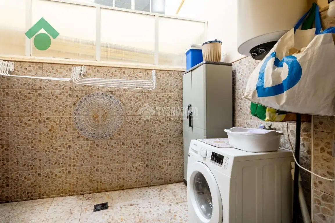 Bathroom of Flat for sale in Nerja  with Air Conditioner, Heating and Furnished