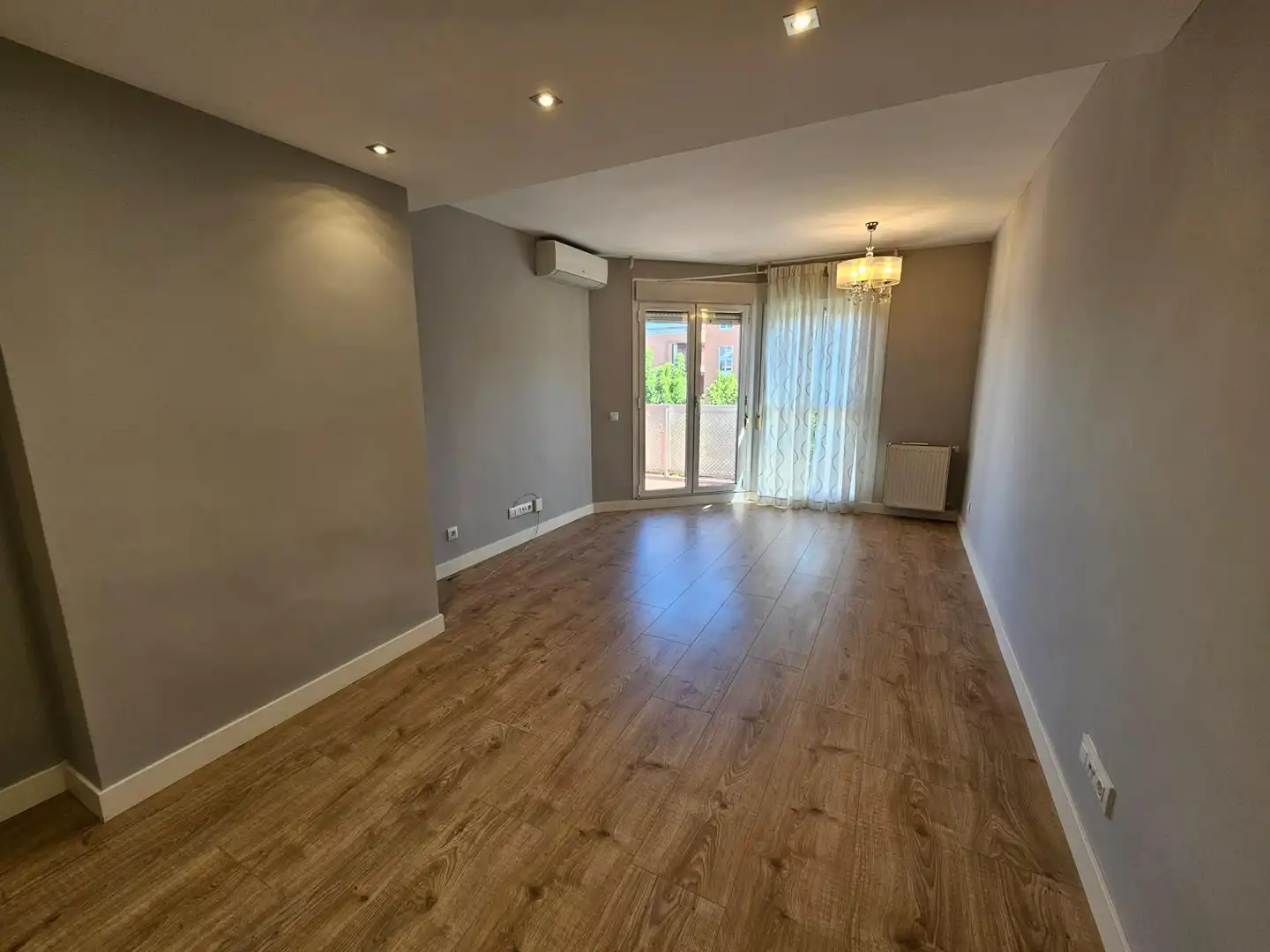 Wohnzimmer von Wohnung zur Miete in Las Rozas de Madrid mit Klimaanlage, Heizung und Privatgarten
