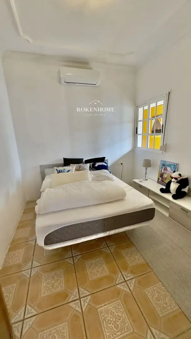 Habitación de Casa adosada en venta en Santiago del Teide con Aire acondicionado, Terraza y Trastero