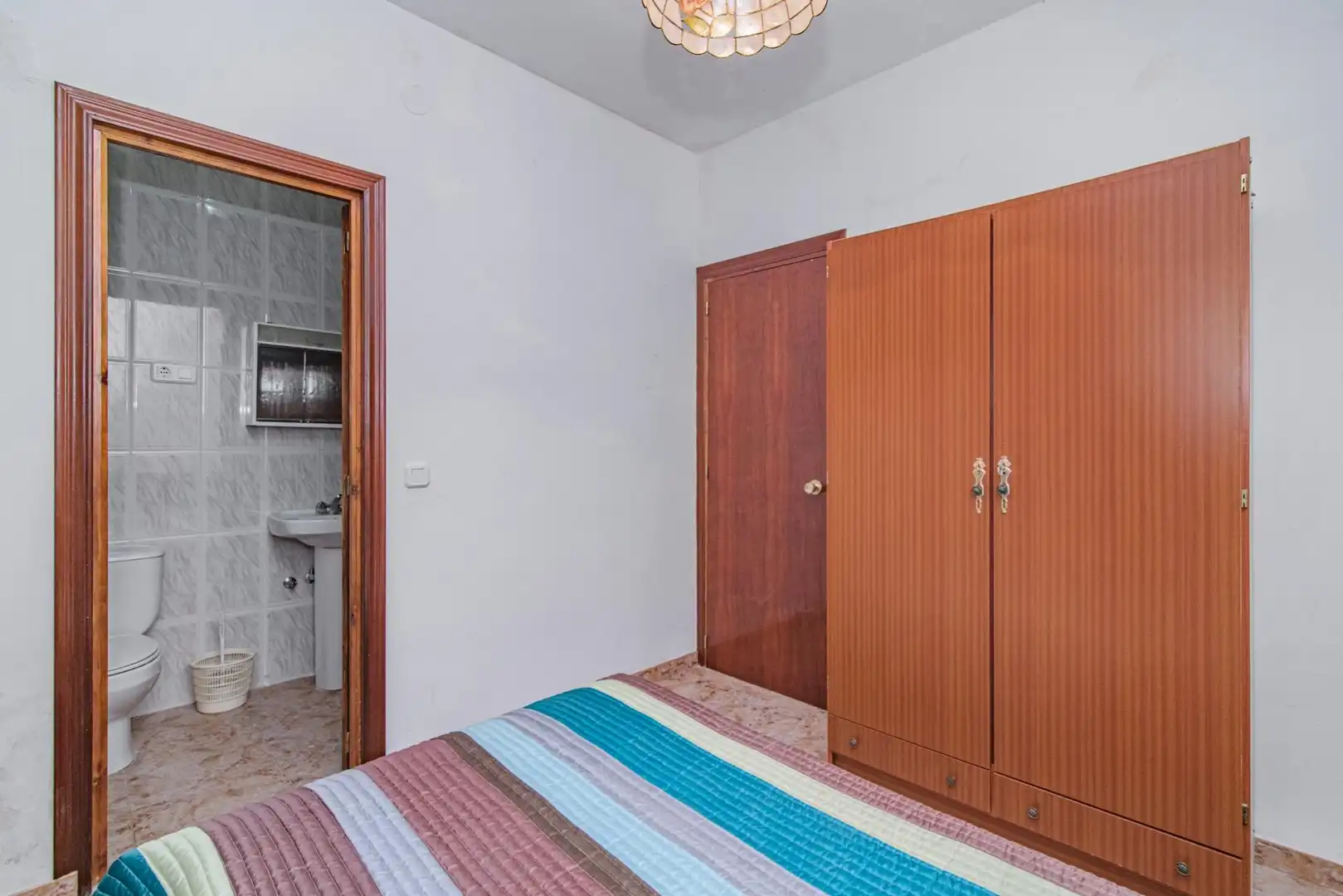 Edificio en venta en Carretera HUELMA, 66, Montejícar