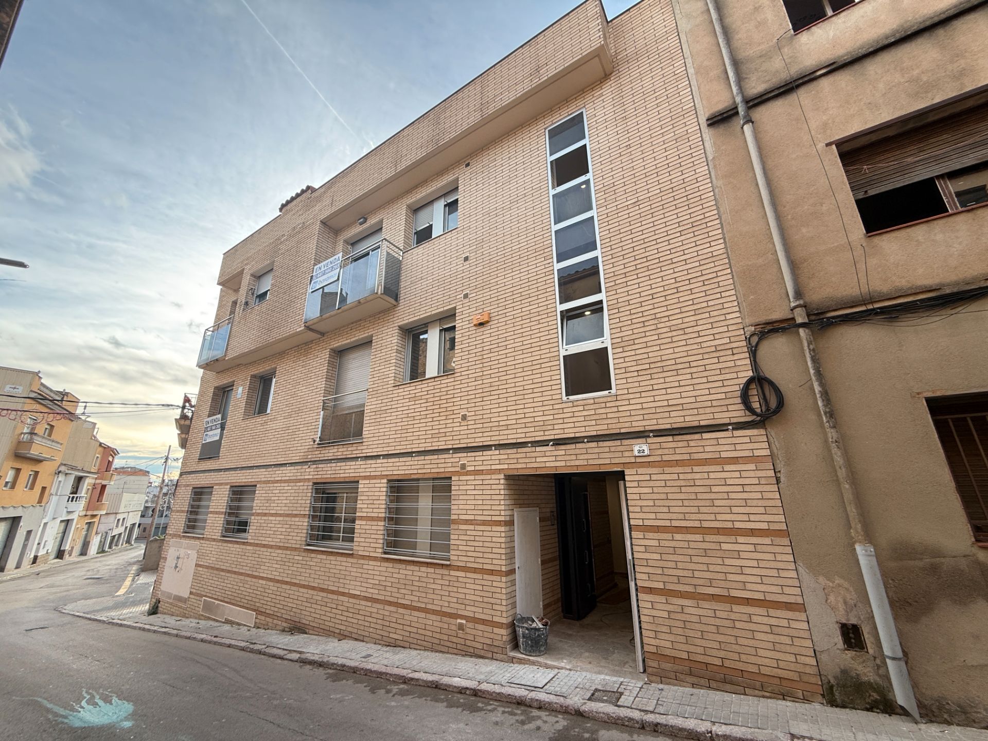 Exterior view of Flat for sale in L'Arboç  with Terrace and Oven